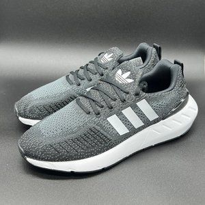 NWT! Adidas Swift Run 22 Men’s Athletic Trainer Sneaker Running Shoe